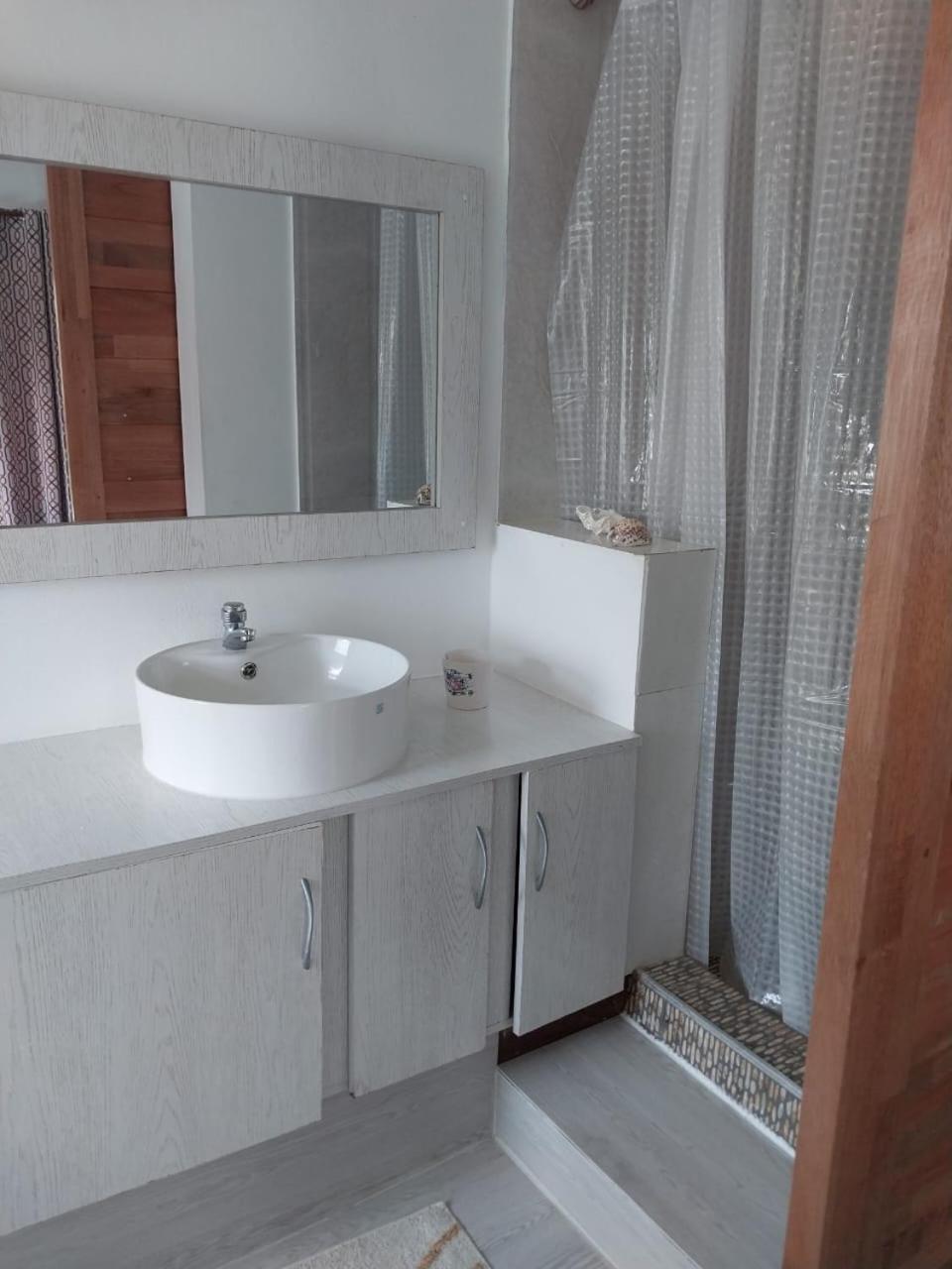 Poisson D'Or Guest House Port Mathurin Bagian luar foto