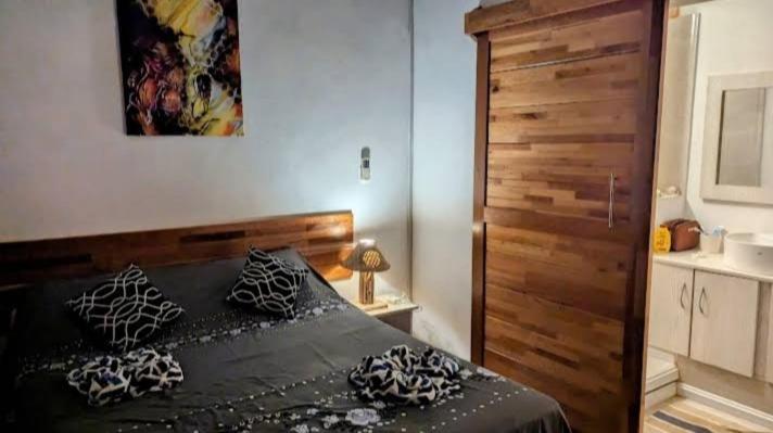 Poisson D'Or Guest House Port Mathurin Bagian luar foto