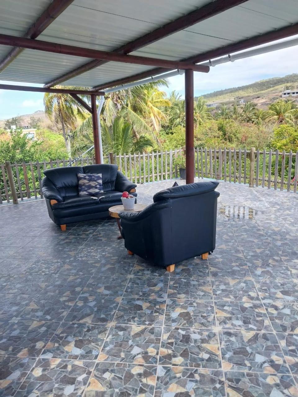 Poisson D'Or Guest House Port Mathurin Bagian luar foto